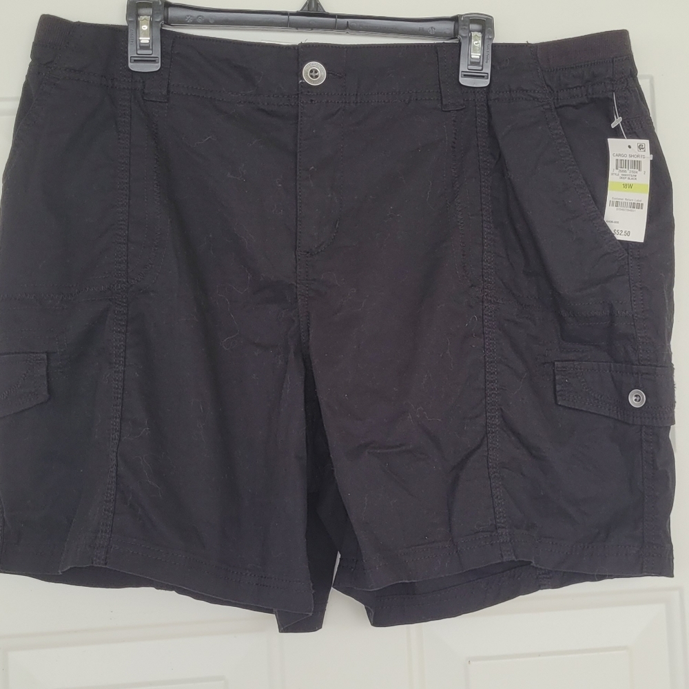 NWT $58. Style & Co. Black Cargo Shorts - 18W - Picture 4 of 10